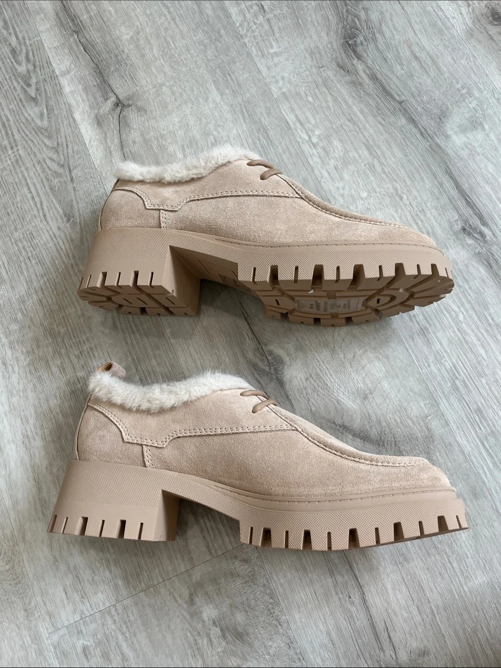 Dolce Vita Milza Plush Loafers Dune Suede Women 9 Shearling Moc Toe Platform NEW